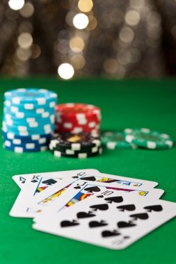2 bet app showing live blackjack table with dealer and player interface